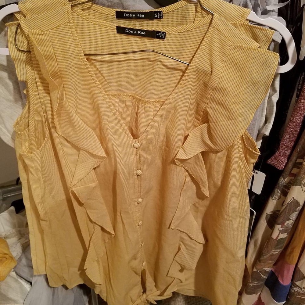 Ruffle detail, button down, tie bottom tank
